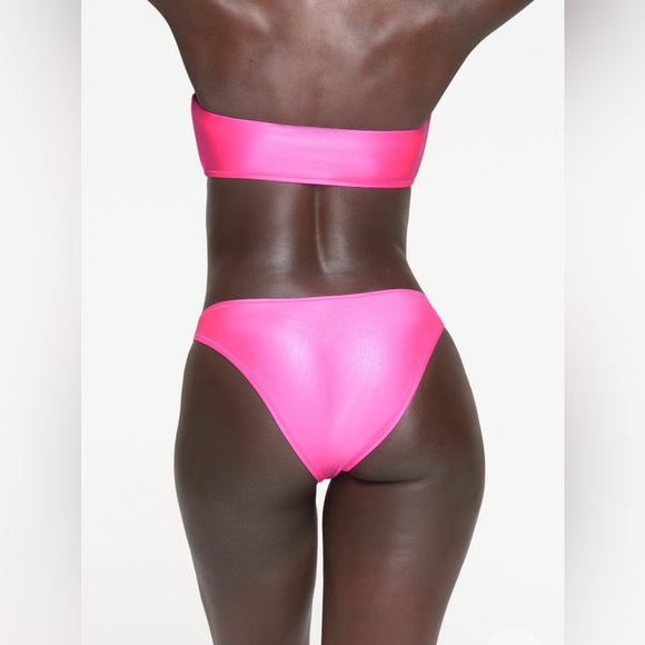 SOLD OUT~NEW IN POLY Skims Shine Swim Tanga Bikini Bottom ~ Taffy ~ large 💕 - Picture 5 of 10